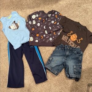 4T boys bundle. Shorts tees sweatpants and sweatshirt